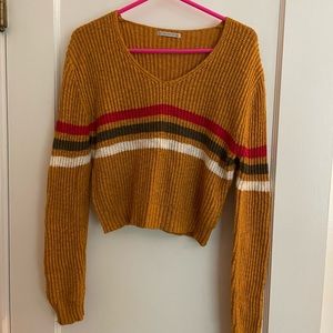 Light V-neck knit sweater